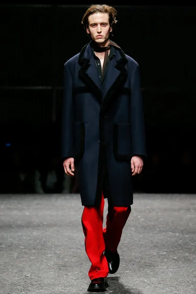 Look 40